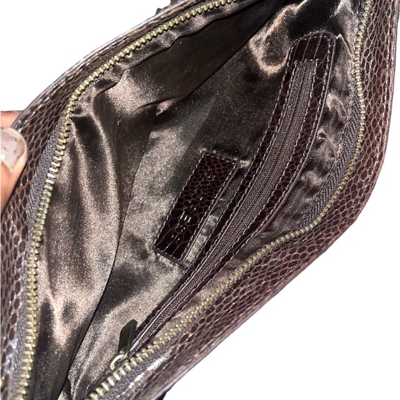 Express Fringe Clutch - Picture 3 of 7